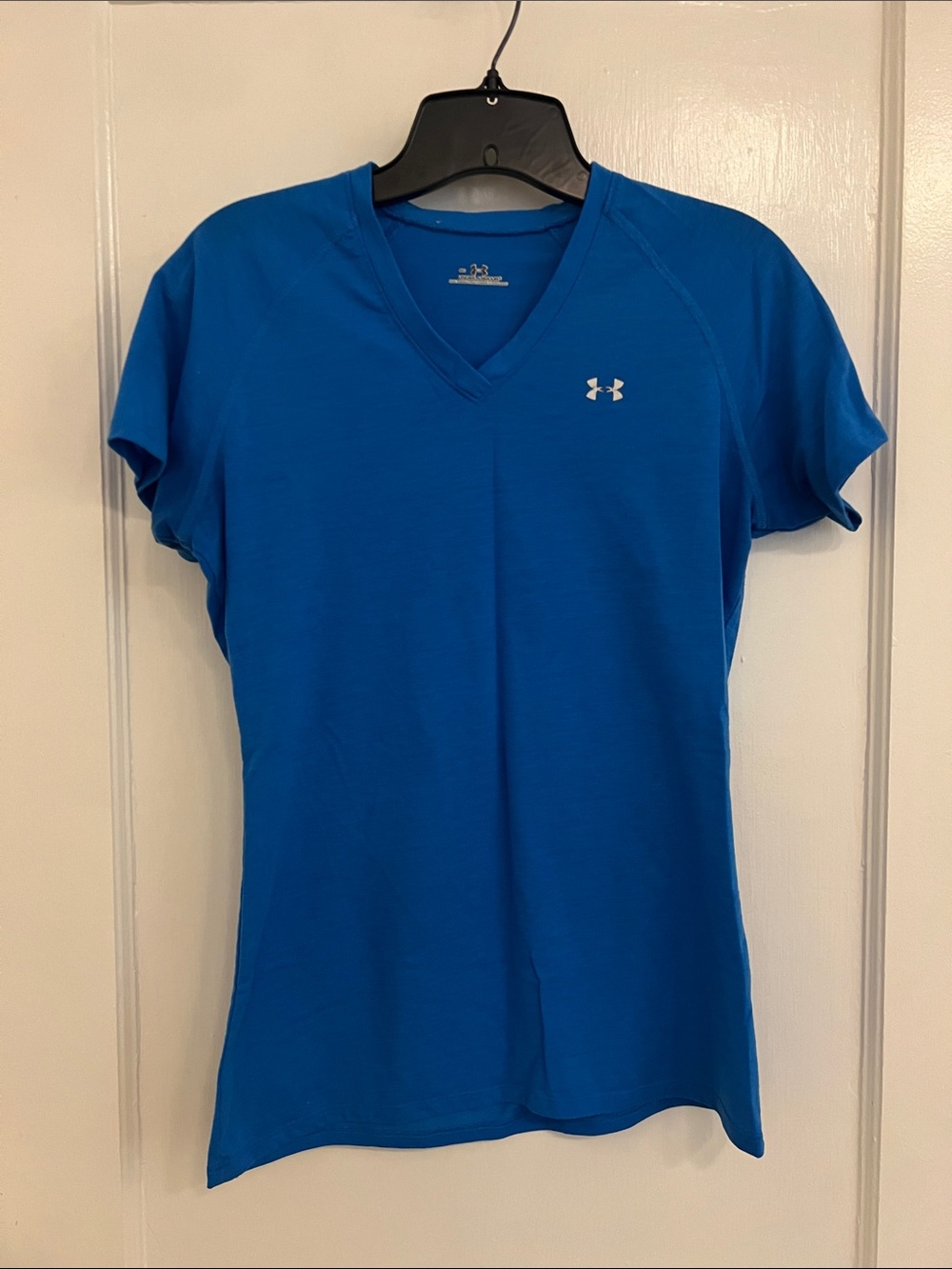 Under Armour Women’s Bright Blue V-Neck Performance Tee